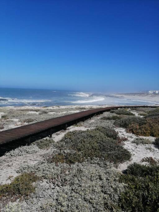 Pearl Haven, Coastal Comfort Just Steps From The Shore! Yzerfontein