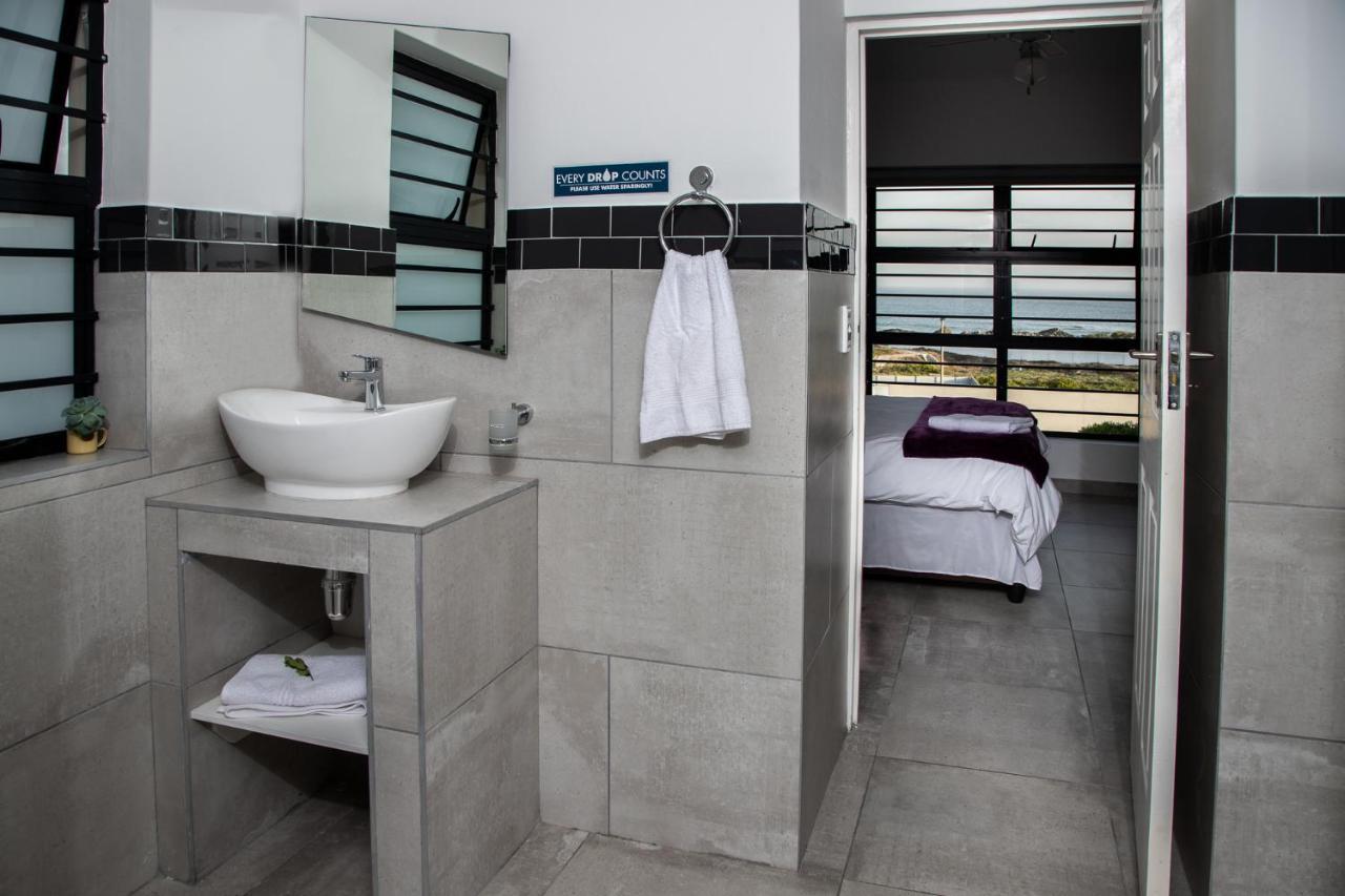 Pearl Haven, Coastal Comfort Just Steps From The Shore! * Yzerfontein